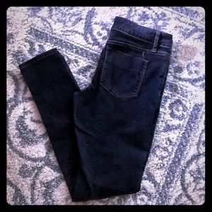 Women’s skinny jeggings